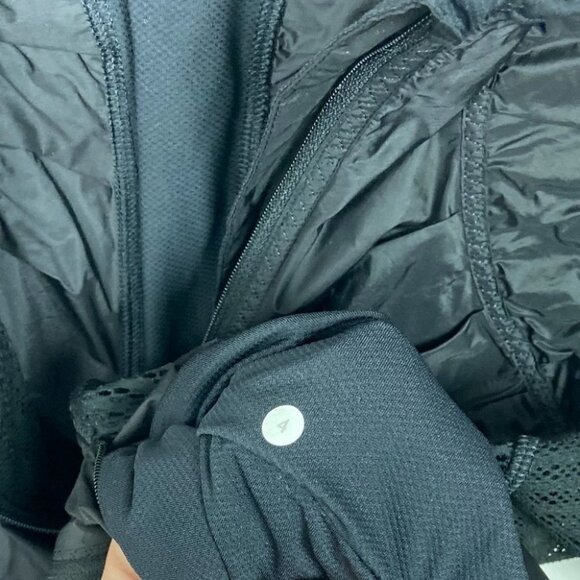 Lululemon Black Mesh Running Jacket Coat Size 4 Lightweight Nothin Hide Travel - Picture 6 of 16